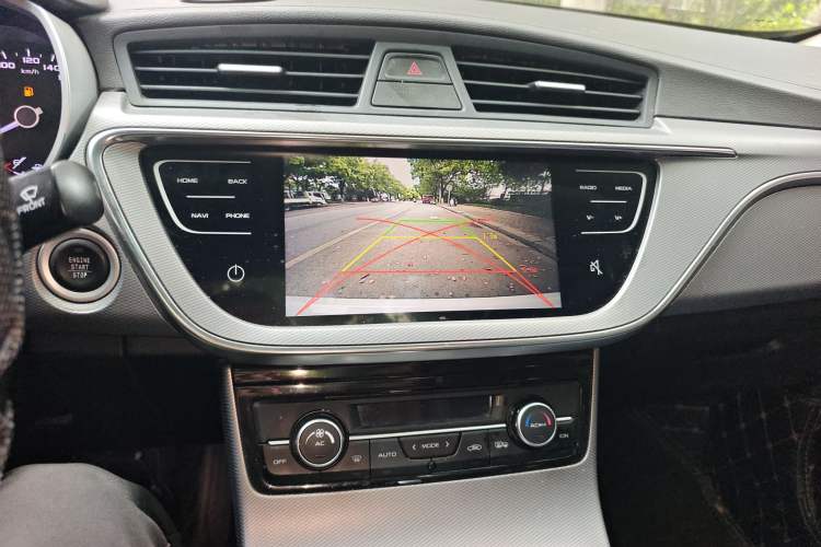 Used Geely Auto Emgrand GL 2018 1.4T DCT Elite Smart Connectivity Version Audio And AC Panel