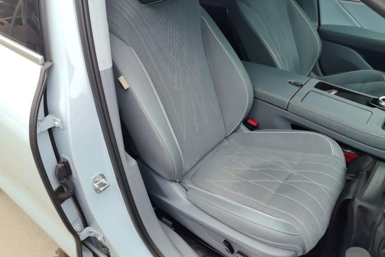 Used VOYAH PASSION 2023 Four-Wheel Drive Flagship Edition
