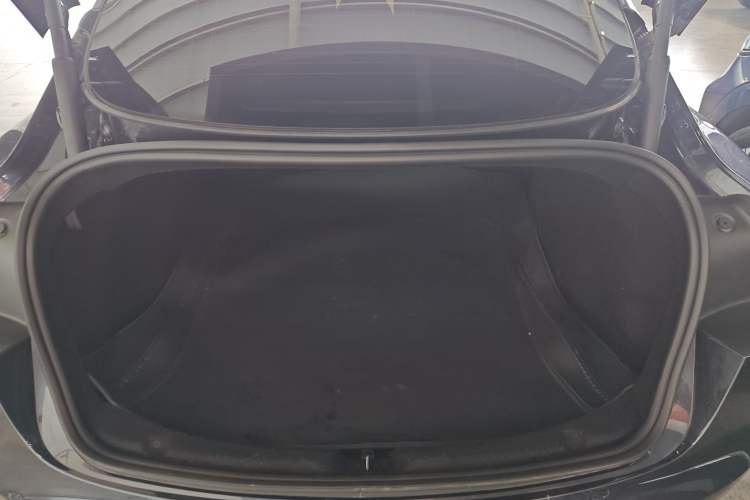 Used Tesla Model 3 2023 Rear-Wheel-Drive Version Trunk