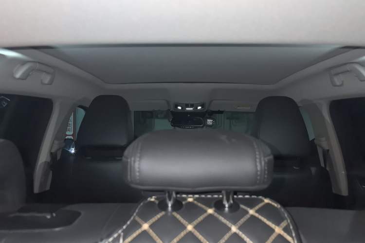 Used Wey VV5 2017 2.0T Ultra-Luxury Version Headliner