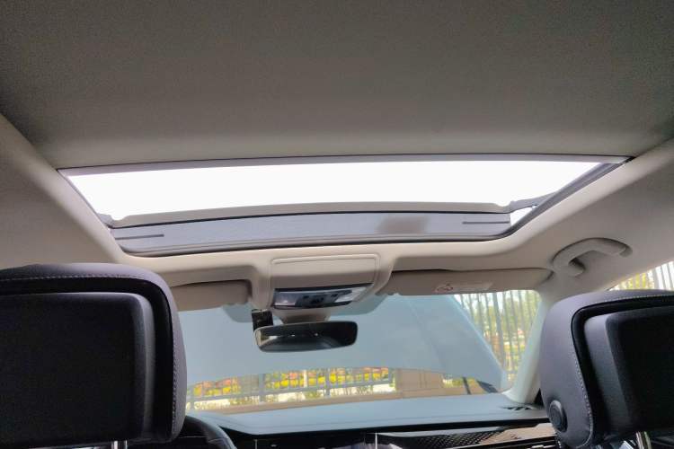 Used Volkswagen Passat 2022 330TSI Starry Luxury Edition Headliner