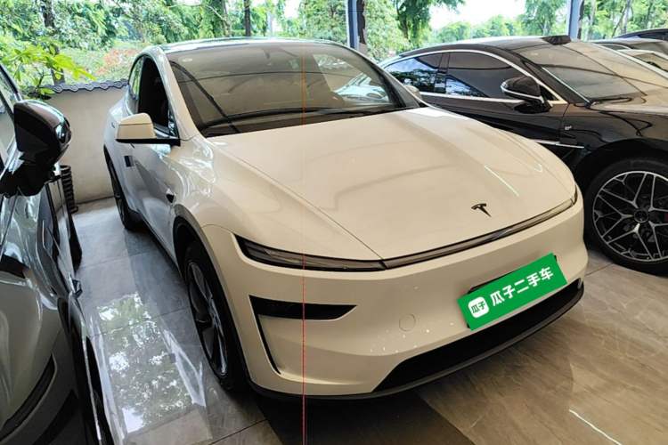 Used Tesla Model Y 2026 Rear-Drive Model

