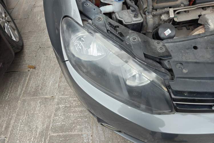 Used Volkswagen Golf 2011 1.4 TSI Manual Comfort Edition Right Front Headlight