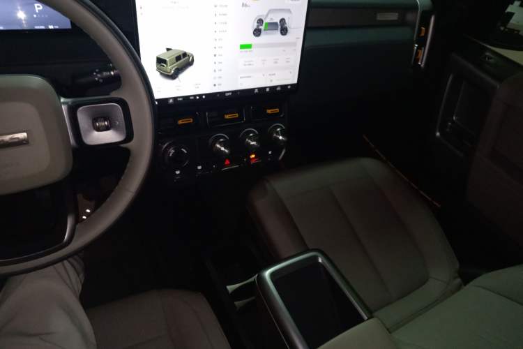 Used iCAR V23 2025 501 Four-Wheel Drive Intelligent Driving Version