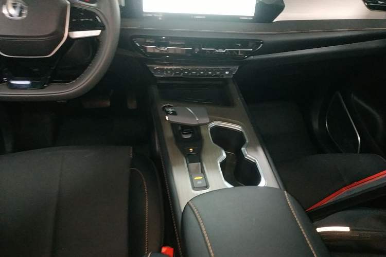 Used Changan X7 PLUS 2024 1.5T Automatic Smart Enjoyment 5-Seater