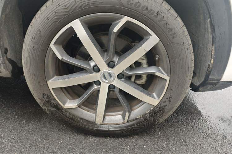 Used Haval F7 2020 1.5T Two-Wheel Drive i-Type Right Front Wheel Hub
