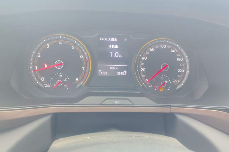 Used Volkswagen Tharu 2019 280TSI Two-Wheel Drive Luxury Version China VI Standard Odometer Close Up