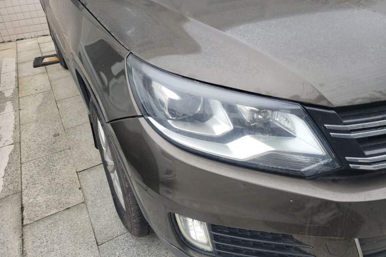 Used Volkswagen Tiguan 2016 300TSI Automatic Two-Wheel Drive Trend Edition Right Front Headlight