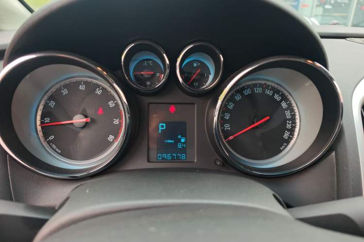 Used Buick GT 2012 GT 1.8L Automatic Fashionable Leather Edition
