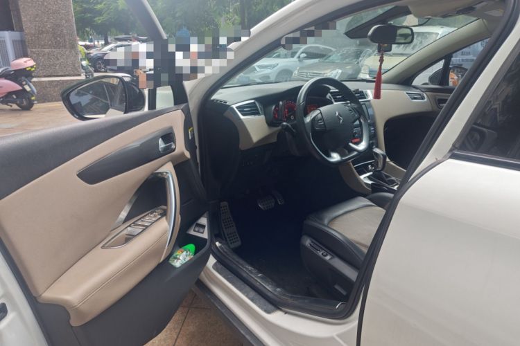 Used DS 6 2014 1.6T Luxury Edition THP200
