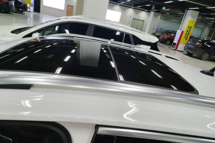 Used Volkswagen T-ROC 2021 280TSI DSG Two-Wheel Drive Comfort Connect Edition
