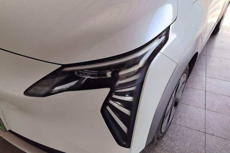 Used AION Y 2023 Younger