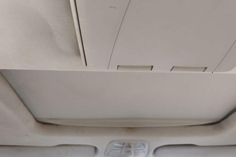 Used SAIC MAXUS G10 2014 2.0T Automatic Luxury Executive Edition