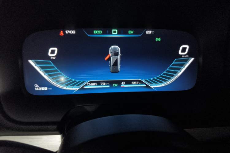 Used BYD Tang New Energy 2018 DM 2.0T All-Wheel Drive Smart Connectivity Luxury Model 7 Seats China V Emission Standard Instrument Cluster