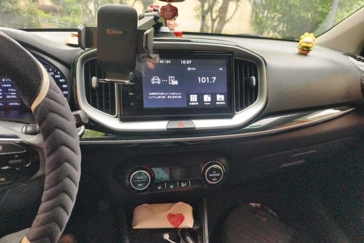 Used Kia kx1 Stonic 2019 1.4L Automatic Fashion Edition China VI Audio And AC Panel