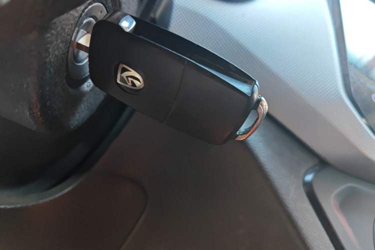 Used Wuling Hongguang 2018 1.5L S Comfort Model L2B Vehicle Key