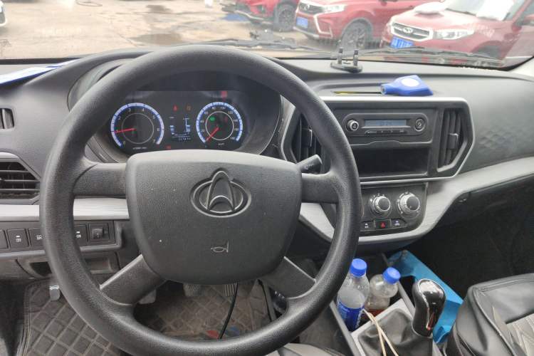 Used Chana Ruixing M60 2023 1.6L CNG Comfort-Grade 6-Seater Passenger Vehicle