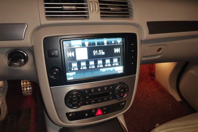 Used Mercedes-Benz R-Class 2014 R 320 4MATIC Business Model