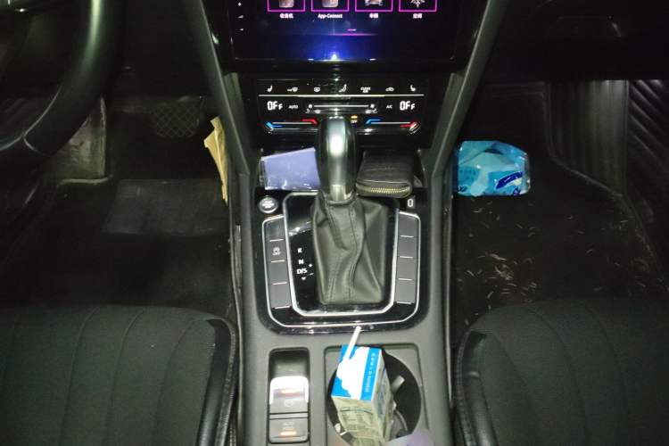 Used Volkswagen Magotan 2020 380TSI DSG Luxury Version Gear Lever