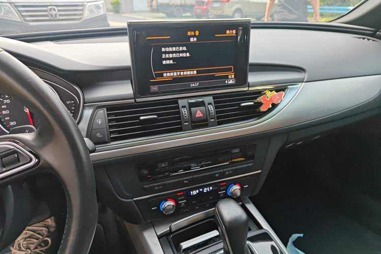 Used Audi A6L 2018 30th Anniversary Edition 35 TFSI Sport Edition Audio And AC Panel