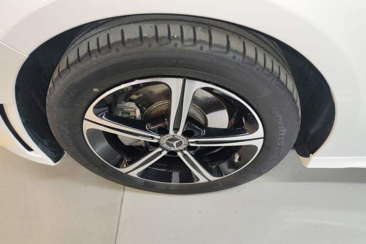 Used Mercedes-Benz A-Class 2022 Revised Version A 200 L Sport Sedan Fashionable Style Exterior 4