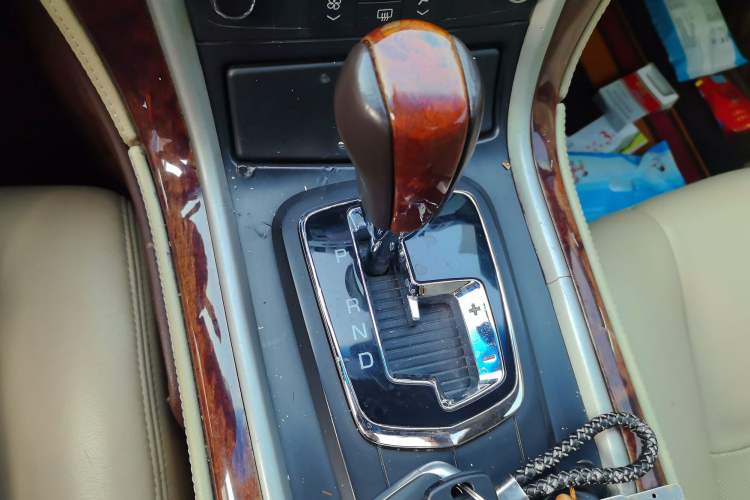 Used Cadillac SLS Seville 2011 2.0T Elite Edition Gear Lever