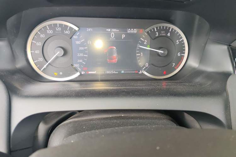 Used Land Rover Discovery Sport 2020 200 PS Family Edition