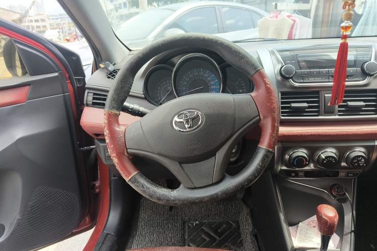 Used Toyota YARiS L Zhi Xuan 2014 1.3E Automatic Charm Edition
