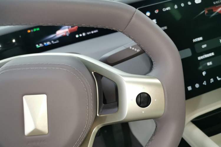 Used Avatr 06 2025 Pro Range-Extended Edition
