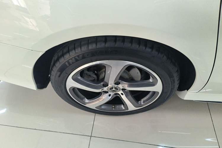 Used Mercedes-Benz E-Class 2019 Restyled E 300 L Sporty and Stylish Edition