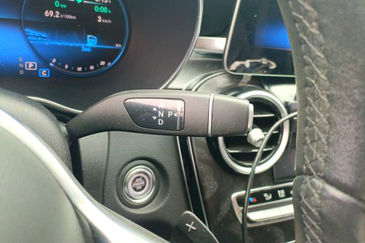 Used Mercedes-Benz C-Class 2019 Restyled C 260 L Sport Edition Gear Lever