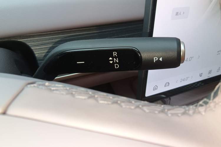 Used ONVO L60 2024 60 kWh Rear-Drive Version
