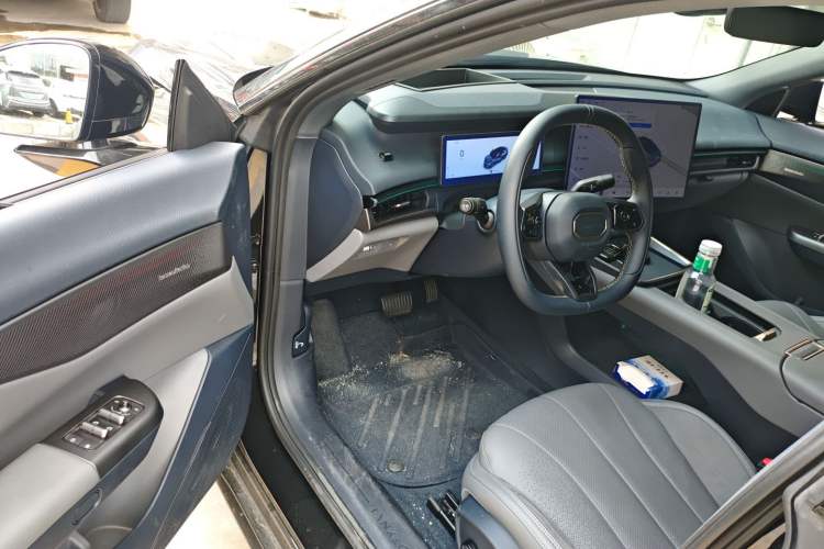 Used Lynk & Co 07 2024 EM-P 126 Long-Range Ultra
