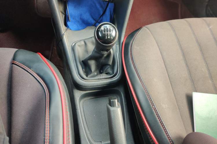 Used Volkswagen Polo 2016 1.4L Manual Fashion Model