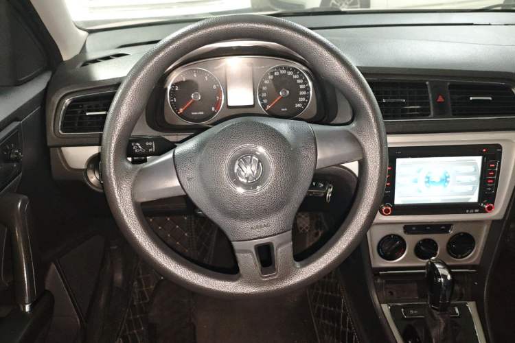 Used Volkswagen Gran Lavida 2013 1.4 TSI Automatic Comfort Model