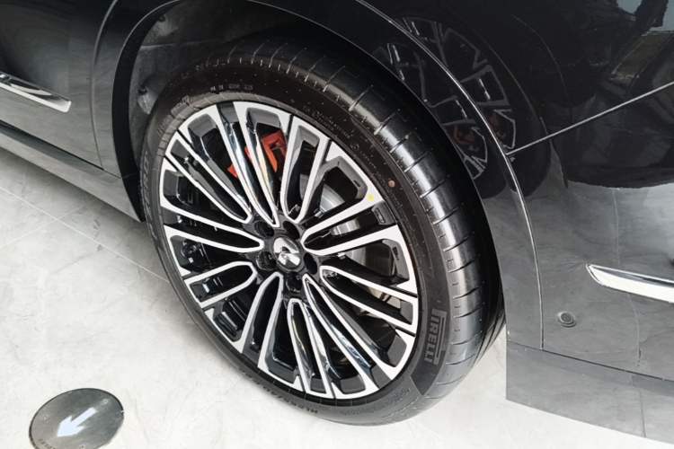 Used Nio ES8 2026 Model 6-seat Executive Signature Edition Exterior 5