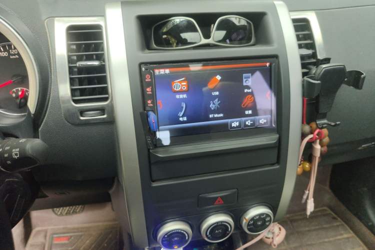 Used Dongfeng Fengdu MX6 2015 2.0L CVT Two-Wheel Drive Excellence Edition