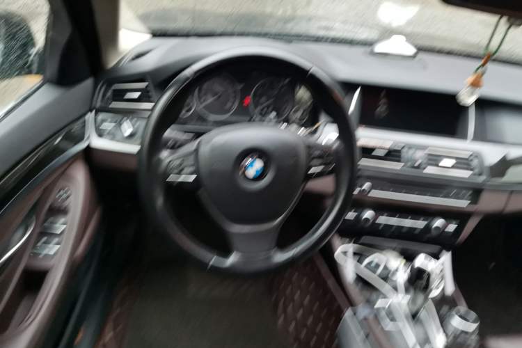 Used BMW 5 Series 2014 525Li Luxury Design Package
