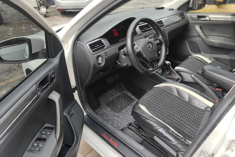 Used Volkswagen Santana 2018 1.5L Automatic Comfort Edition Driver Seat