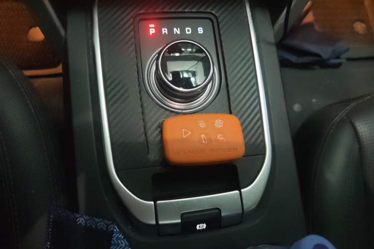 Used Land Rover Discovery Sport 2019 240 PS SE Version China VI Standard Vehicle Key