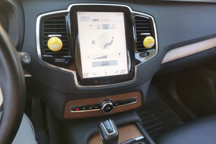 Used Volvo XC90 2019 T6 Zhiyi Edition 7-Seater China VI Standard
