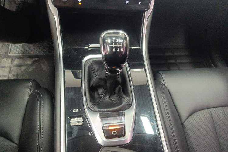 Used CHANGAN CS75 2020 280T Manual Elite Version China VI Standard