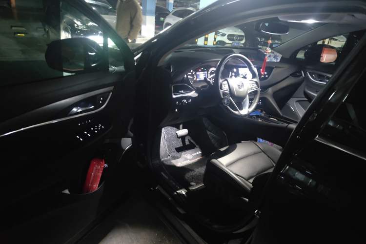 Used Buick Enclave 2022 652T Two-Wheel-Drive Prestige 7-Seater
