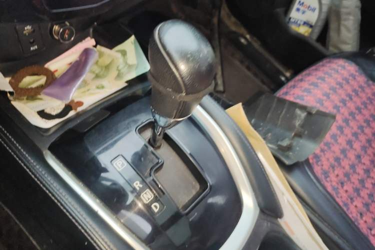 Used Nissan X-Trail 2014 2.5L CVT Luxury Edition 4WD Gear Lever