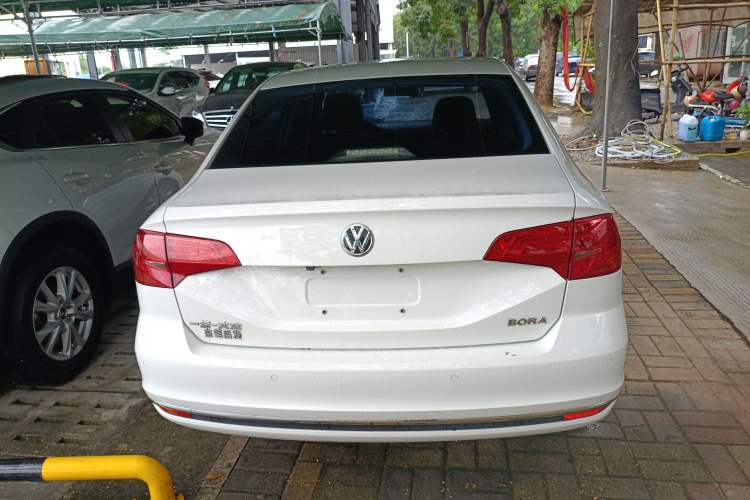 Used Volkswagen Bora 2017 1.6L Automatic Comfort Model
