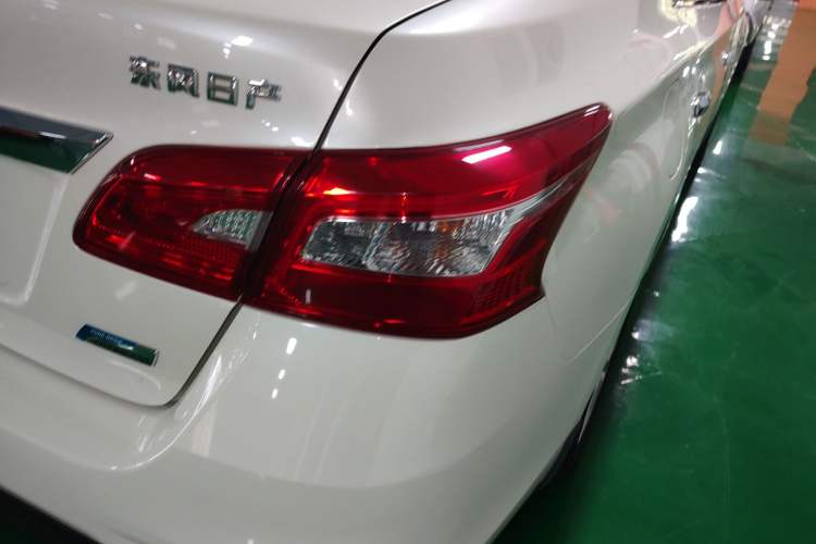 Used Nissan Sylphy 2019 1.6XV CVT Smart Connect Luxury Edition China VI Standard Right Rear Taillight