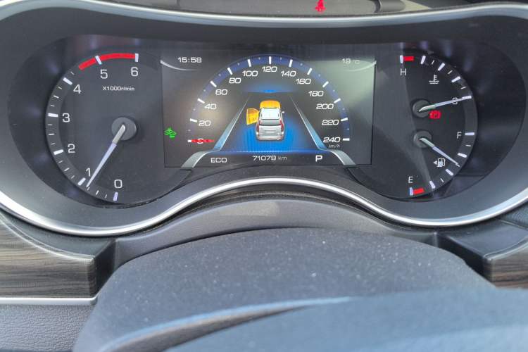 Used Haval H9 2017 2.0T Diesel 4x4 Premium 5-Seater Odometer Close Up