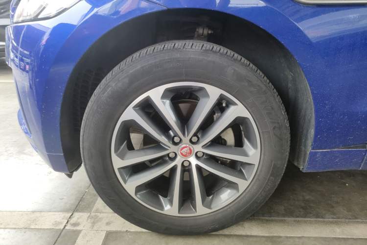 Used Jaguar F-PACE 2018 2.0T All-Wheel Drive R-Sport Sport Edition