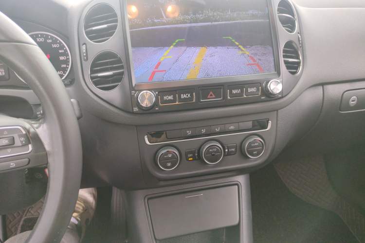 Used Volkswagen Tiguan L 2015 1.8TSI Automatic Two-Wheel Drive Comfort Edition