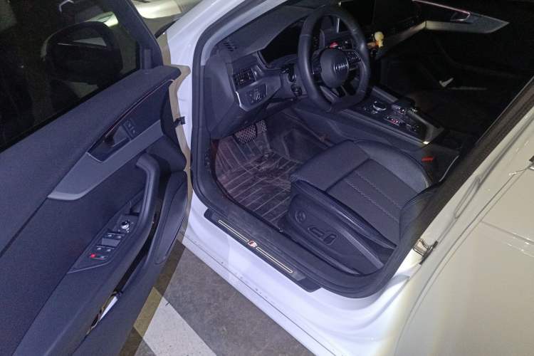 Used Audi A4L 2018 30th Anniversary Edition 40 TFSI Sport Edition